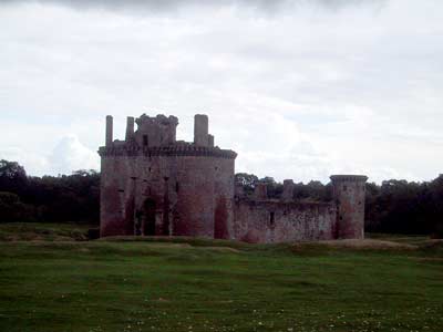 Northern view of the castle with its gatehouse