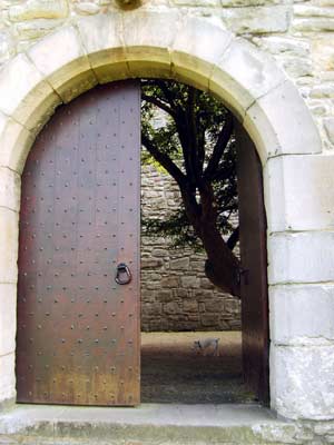 Close-up of main entrance through inner wall