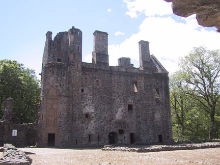 Back view of the south part of the castle: the Palace