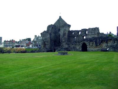 Inner courtyard with Sea Tower on the left